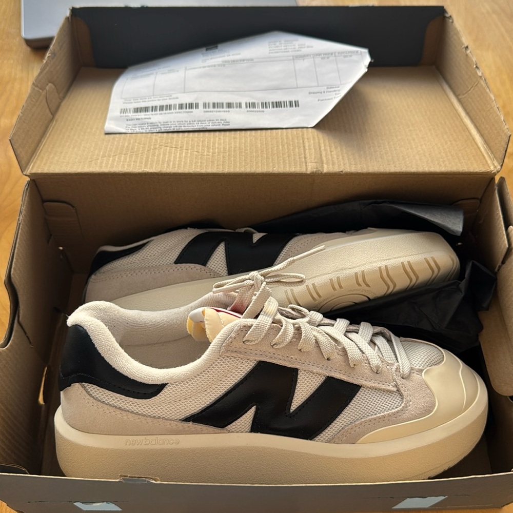 MOON BEAM Brand New with Tags/Box - New Balance